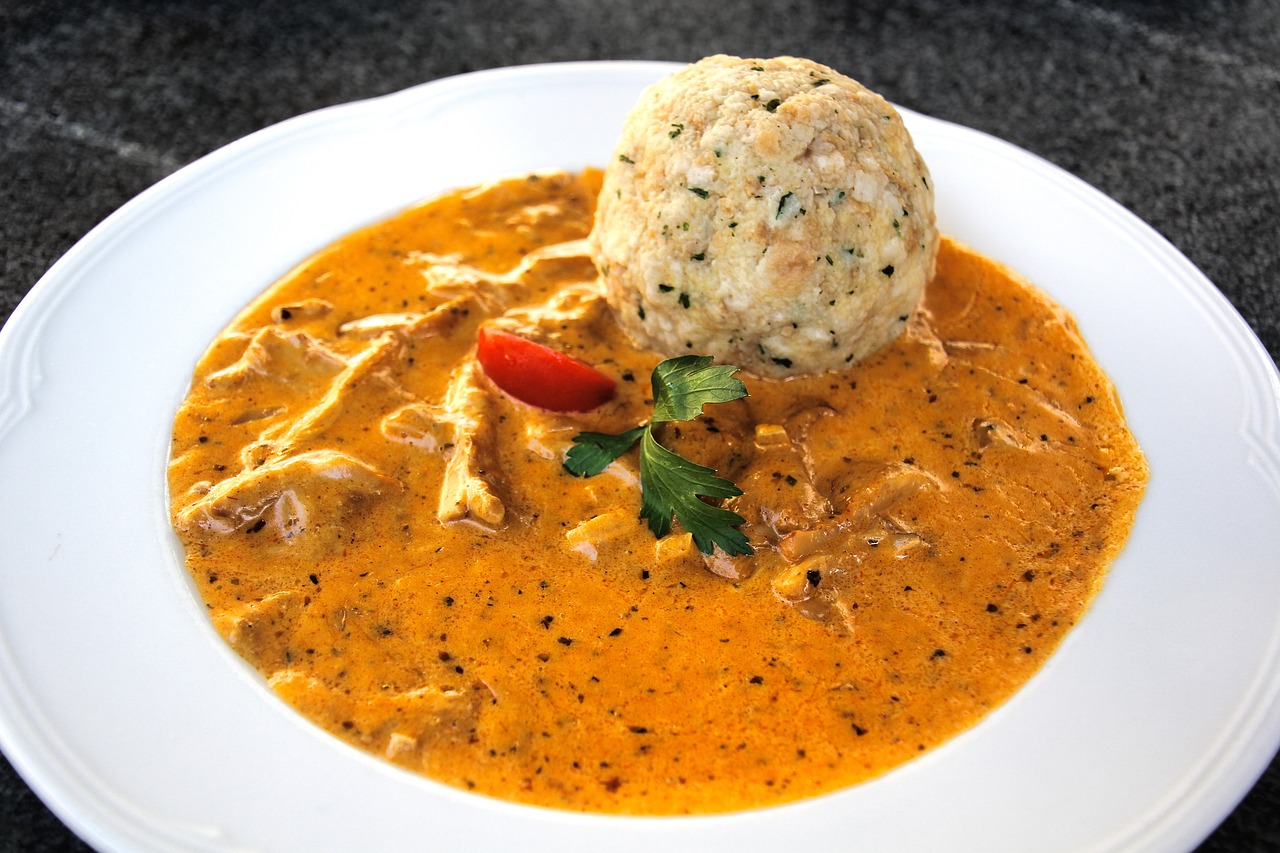 goulash, dumplings, meal-4029441.jpg